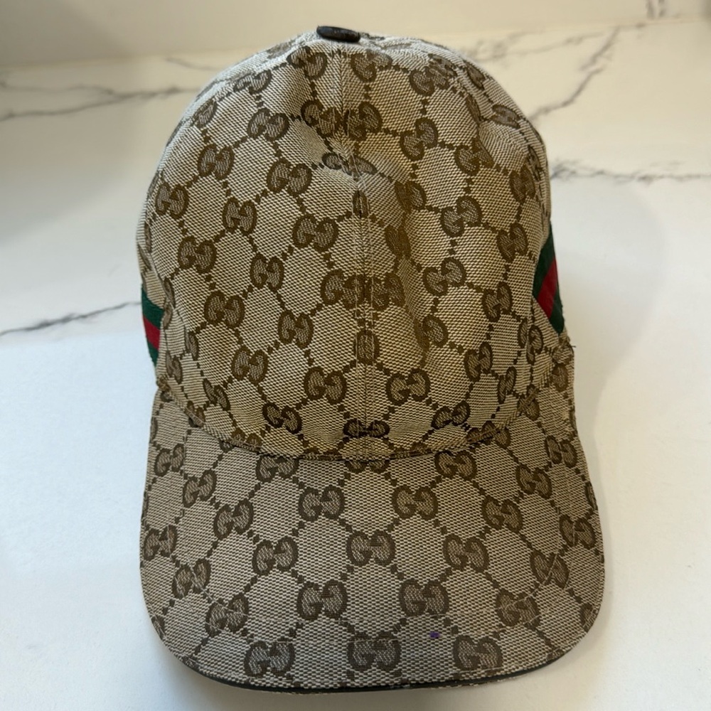 Authentic Gucci GG Canvas Baseball Hat. Size medium 58cm
